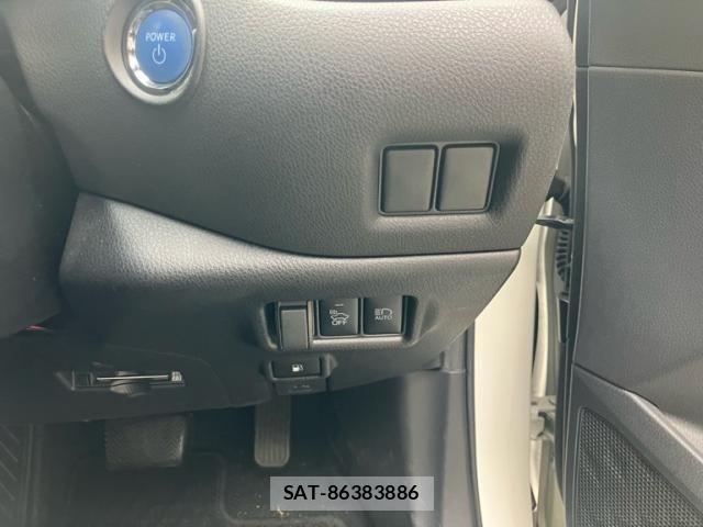 Toyota C-HR 2017-06 8561410-17