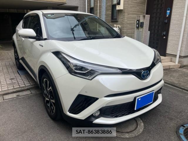 Toyota C-HR 2017-06 8561410-2