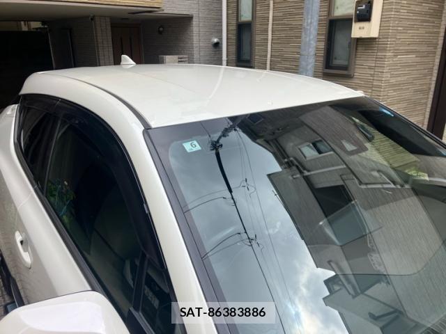Toyota C-HR 2017-06 8561410-6