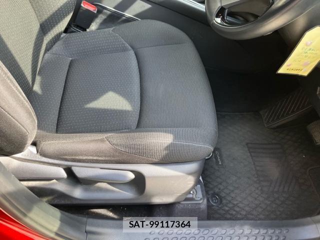 Toyota C-HR 2018-07 8561409-12