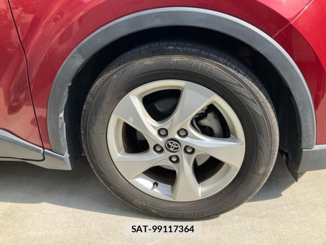 Toyota C-HR 2018-07 8561409-6