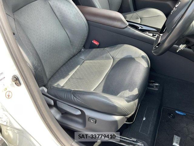Toyota C-HR 2017-12 8561402-9