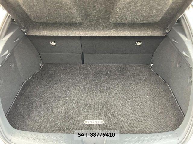Toyota C-HR 2017-12 8561402-13
