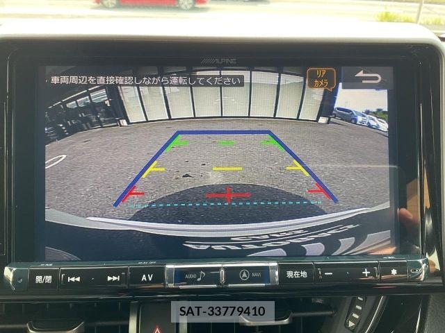 Toyota C-HR 2017-12 8561402-21