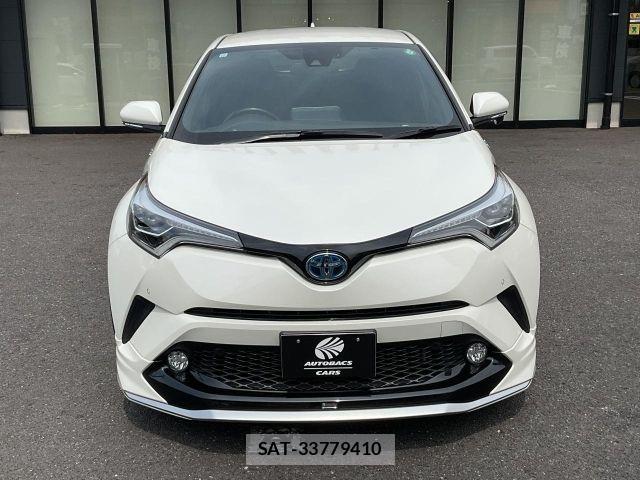 Toyota C-HR 2017-12 8561402-3