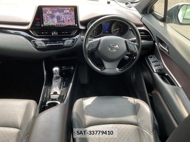 Toyota C-HR 2017-12 8561402-7