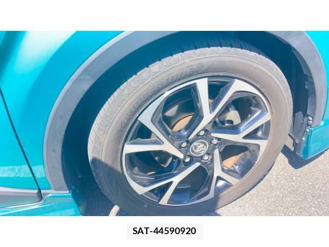 Toyota C-HR 2018-07 8561405-11