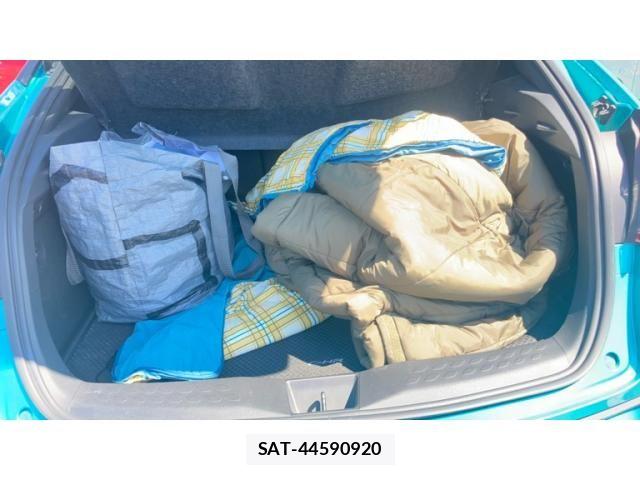 Toyota C-HR 2018-07 8561405-13