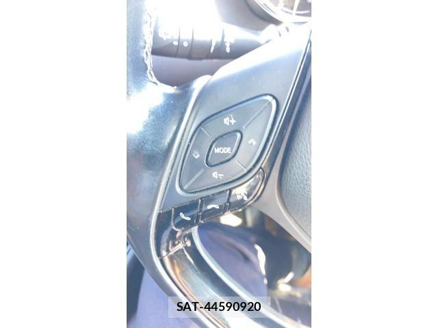 Toyota C-HR 2018-07 8561405-14
