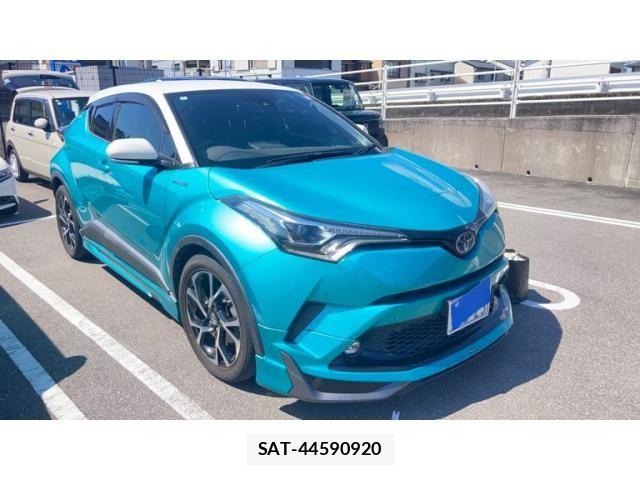 Toyota C-HR 2018-07 8561405-1