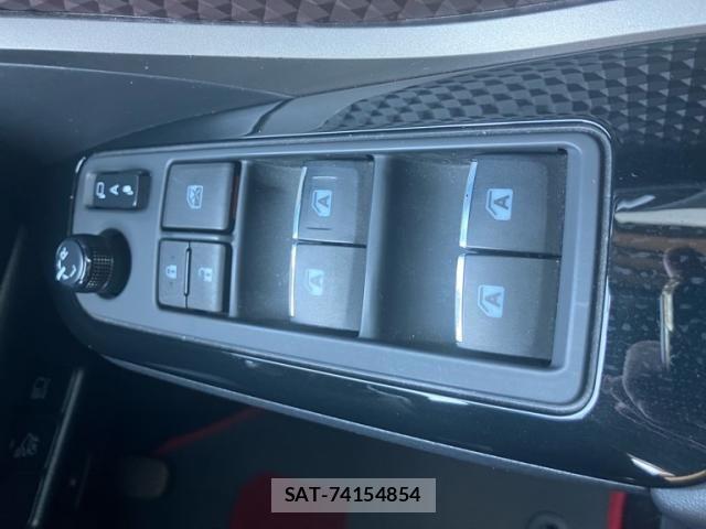 Toyota C-HR 2017-09 8561411-19
