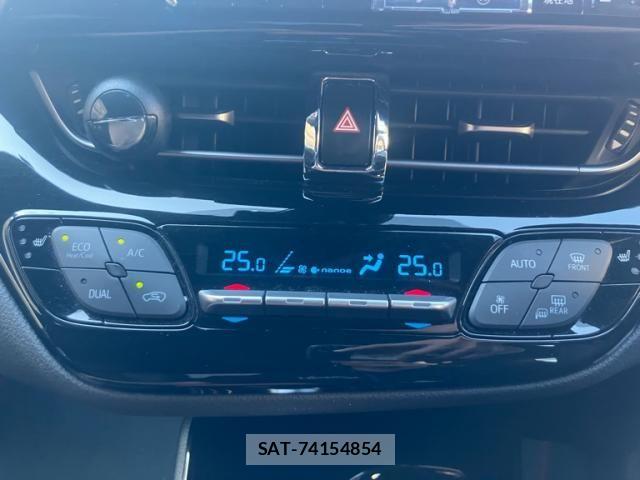 Toyota C-HR 2017-09 8561411-21