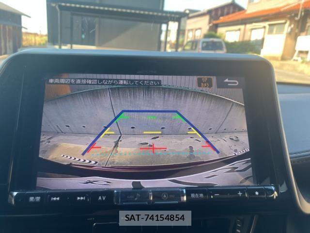 Toyota C-HR 2017-09 8561411-23