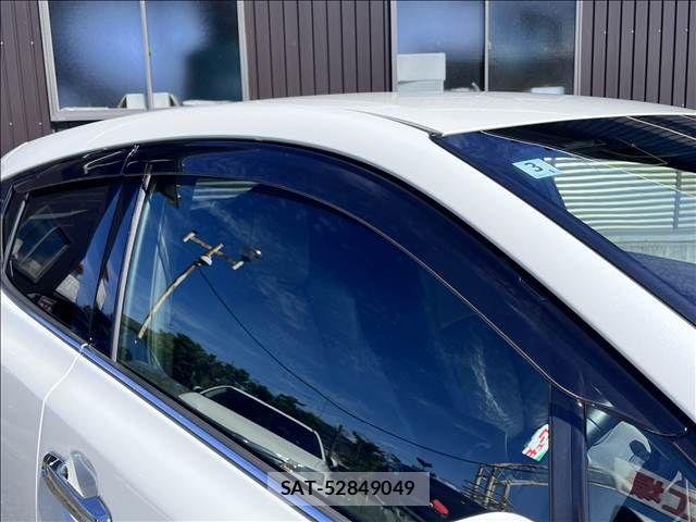 Toyota C-HR 2018-03 8561401-9
