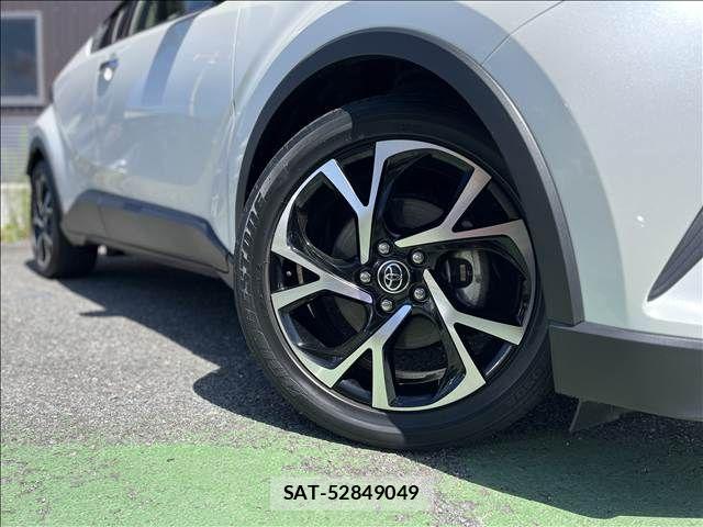 Toyota C-HR 2018-03 8561401-10