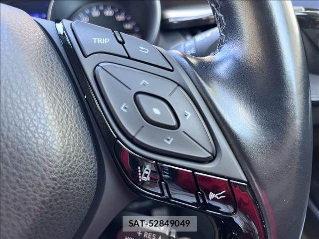 Toyota C-HR 2018-03 8561401-21