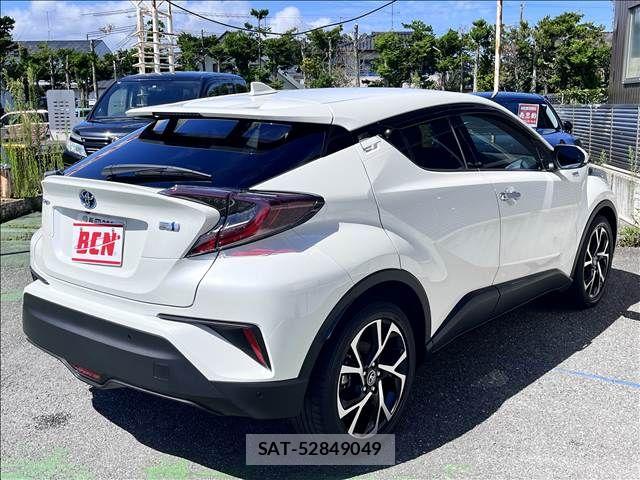 Toyota C-HR 2018-03 8561401-5