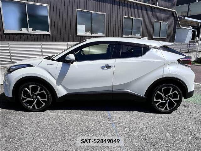 Toyota C-HR 2018-03 8561401-6