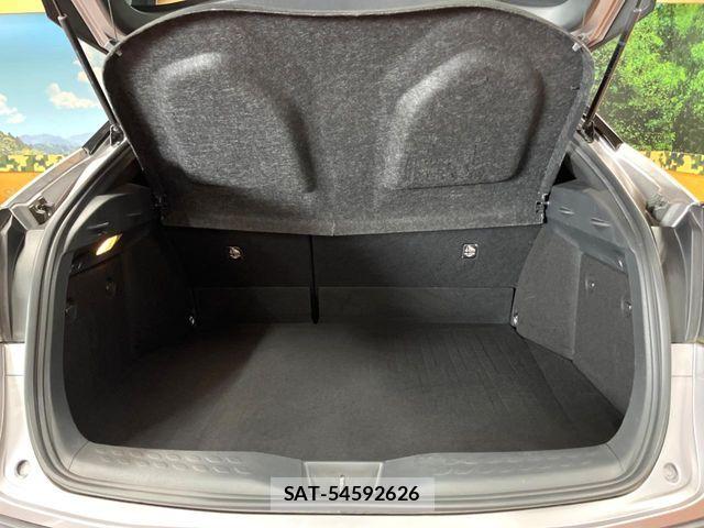 Toyota C-HR 2017-10 8561407-10