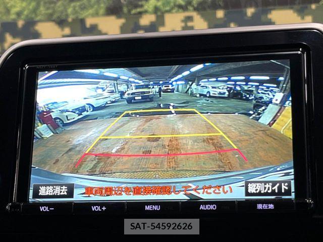 Toyota C-HR 2017-10 8561407-3