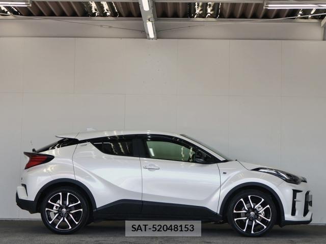 Toyota C-HR 2020-05 8561396-9