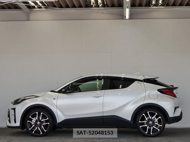 Toyota C-HR 2020-05 8561396-10