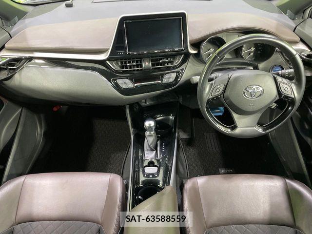 Toyota C-HR 2018-07 8561399-1