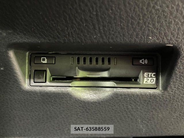 Toyota C-HR 2018-07 8561399-6