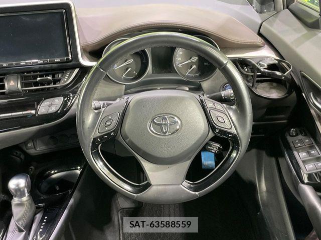 Toyota C-HR 2018-07 8561399-7