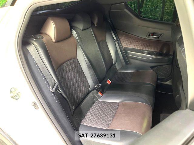 Toyota C-HR 2018-06 8561404-9