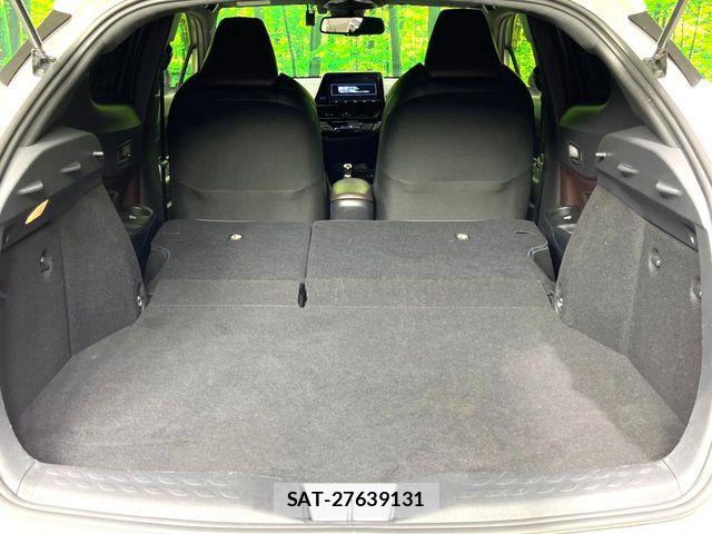 Toyota C-HR 2018-06 8561404-10