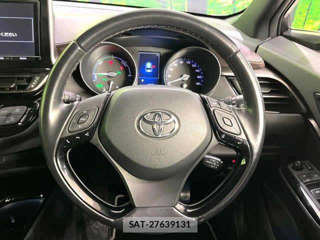 Toyota C-HR 2018-06 8561404-11