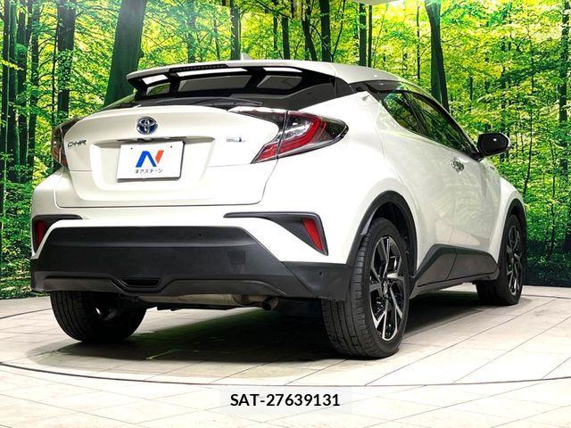 Toyota C-HR 2018-06 8561404-17