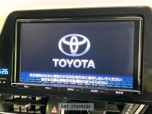 Toyota C-HR 2018-06 8561404-3