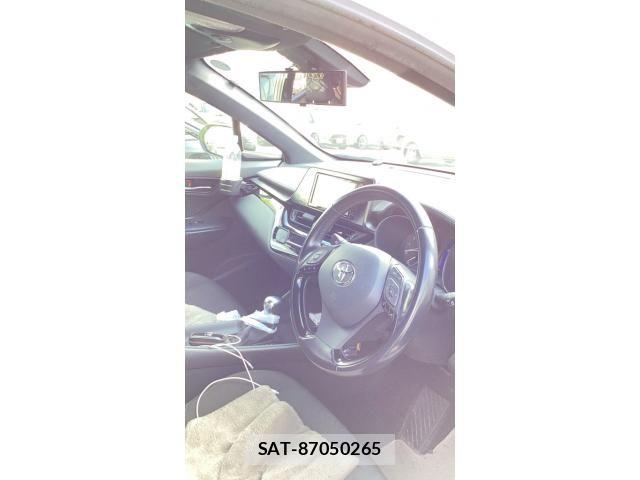 Toyota C-HR 2019-01 8561400-9