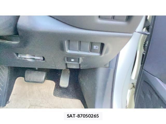 Toyota C-HR 2019-01 8561400-12
