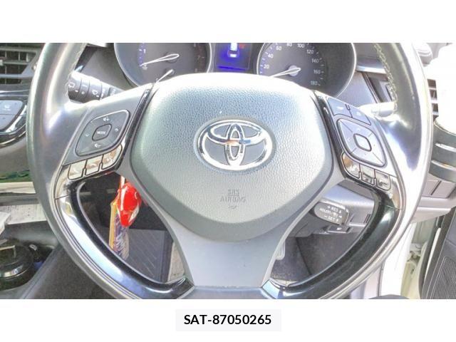 Toyota C-HR 2019-01 8561400-16