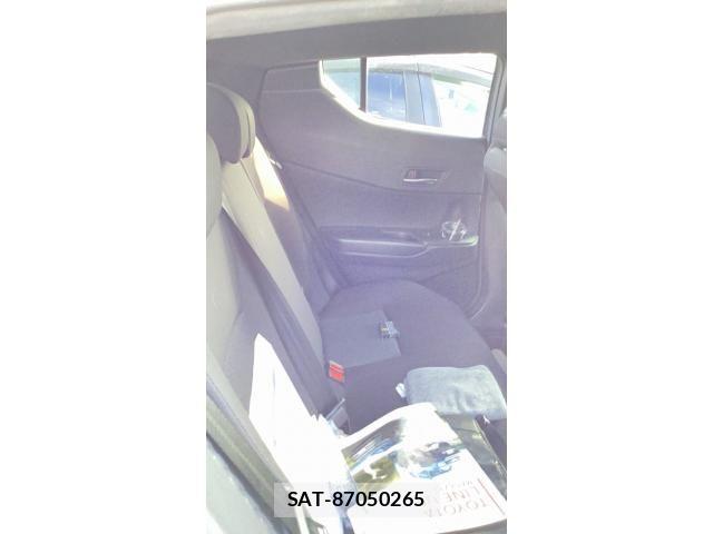 Toyota C-HR 2019-01 8561400-5