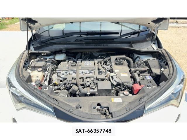 Toyota C-HR 2016-12 8561408-23