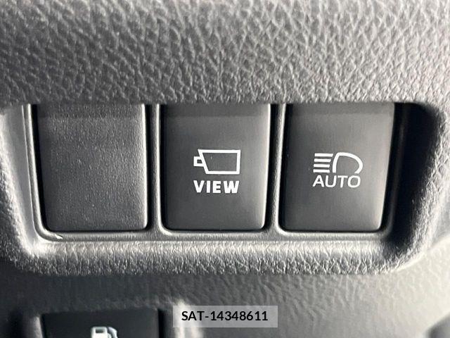 Toyota C-HR 2020-09 8561397-6
