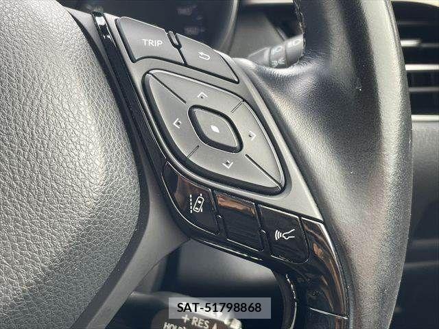 Toyota C-HR 2017-07 8561406-10