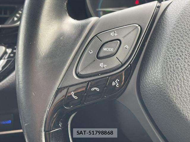 Toyota C-HR 2017-07 8561406-11