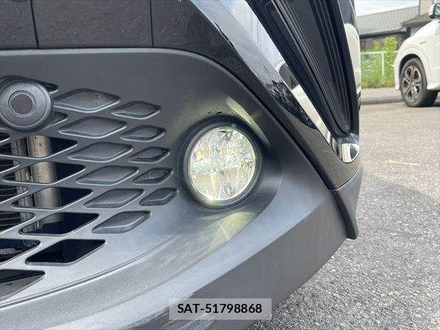 Toyota C-HR 2017-07 8561406-14