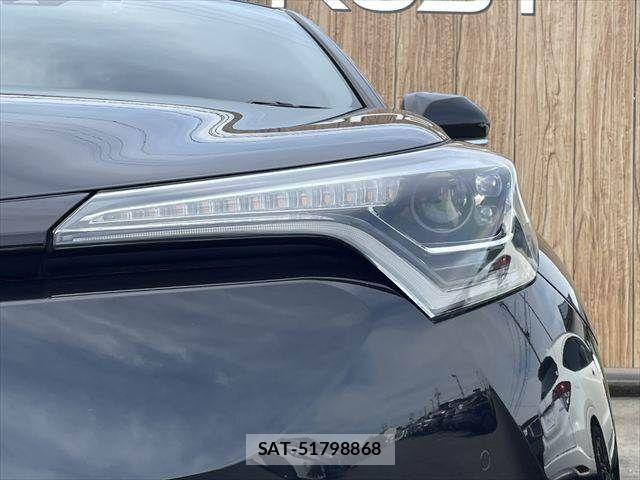 Toyota C-HR 2017-07 8561406-24