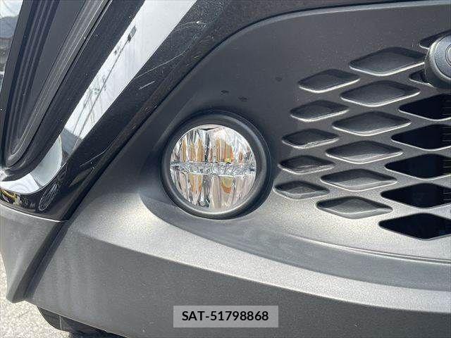 Toyota C-HR 2017-07 8561406-25