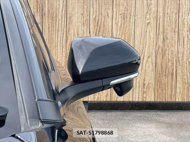 Toyota C-HR 2017-07 8561406-28