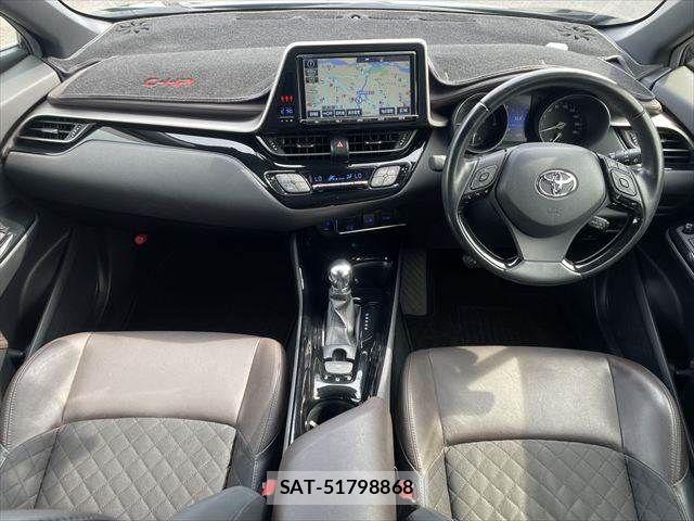 Toyota C-HR 2017-07 8561406-2