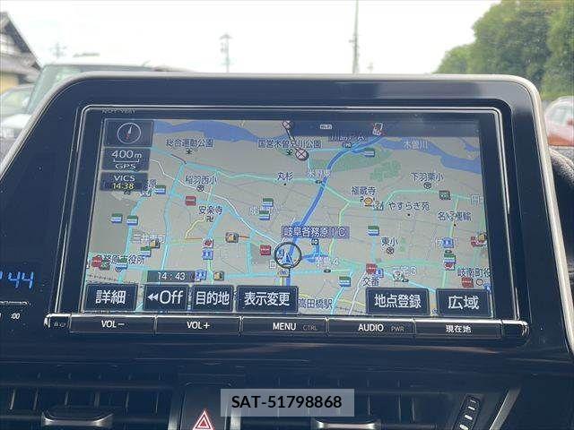 Toyota C-HR 2017-07 8561406-3
