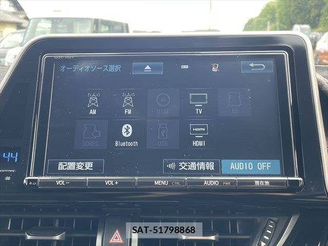 Toyota C-HR 2017-07 8561406-4
