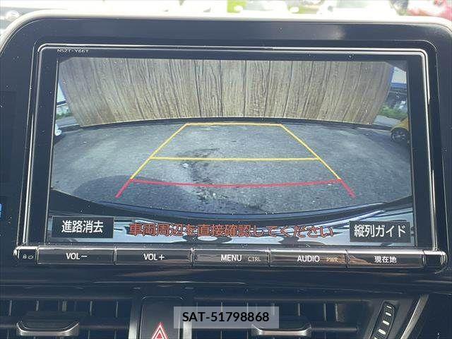 Toyota C-HR 2017-07 8561406-5